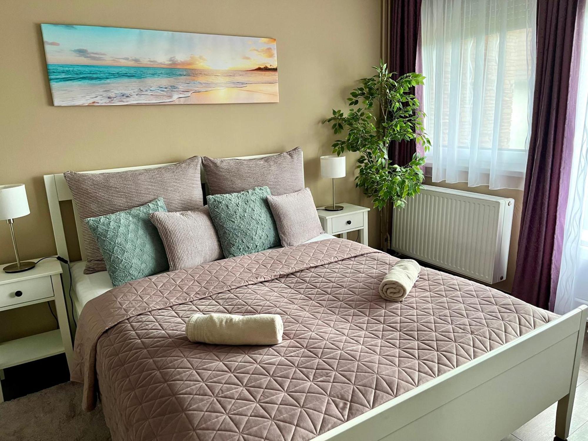 Szekely Apartmanhaz Siofok Luaran gambar